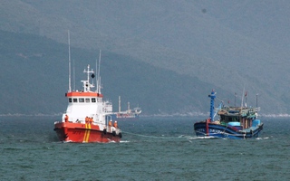 12 ngư dân được cứu sau 2 ngày trôi dạt trên biển