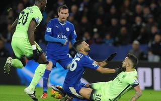 Hòa Man City, Leicester lỡ ngôi vô địch mùa Đông