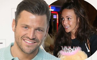 Mark Wright vui sướng khi vợ chưa cưới gợi cảm nhất thế giới