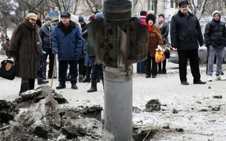 "Mưa" tên lửa ở Ukraine đe dọa hội nghị 4 bên