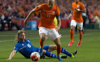 Xem Hà Lan lại thua sốc Iceland, Bale giúp Xứ Wales bay cao