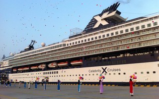 Saigontourist đón 2.500 khách tàu biển Celebrity Century tham quan TP HCM, Vũng Tàu, Huế