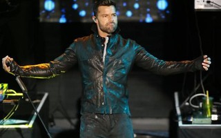 Ricky Martin dùng âm nhạc để chống nạn buôn bán trẻ em