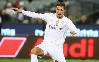 Bán hình ảnh cho đối thủ, Ronaldo muốn "đào tẩu" khỏi Real?