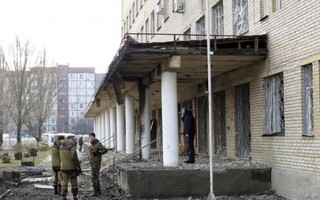 Pháo kích gần bệnh viện ở Donetsk, ít nhất 3 người chết