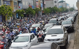 Hà Nội: Tắc đường kinh hoàng trên nhiều tuyến phố