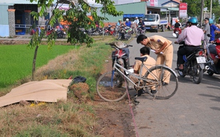 Thanh niên nằm chết dưới ruộng lúa ở Long An