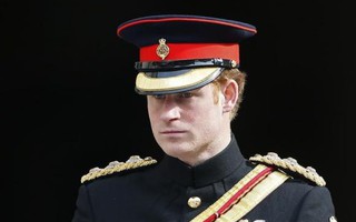 Hoàng tử Anh Harry xuất ngũ