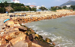 Vụ lấn vịnh Nha Trang: Ban quản lý vịnh bó tay!