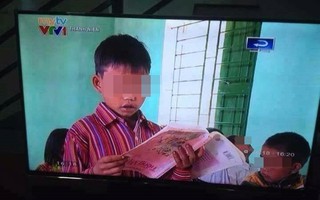 Học sinh cầm ngược sách đọc trôi chảy lên sóng VTV
