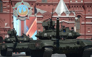 S-400 Triumph bất ngờ băng qua Quảng trường Đỏ mừng Ngày Chiến thắng