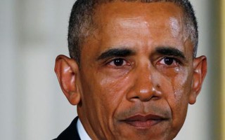 Ông Obama rơi nước mắt khi phát biểu về súng