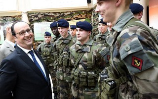 Pháp tăng quân số lần đầu tiên sau 10 năm