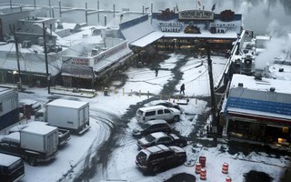 Mỹ lạnh tái tê, 10 người thiệt mạng vì bão tuyết