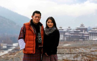 Vua Bhutan chào đón hoàng tử