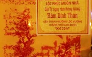 Trước giờ khai ấn đền Trần, có người đã "khoe" ấn