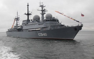 Nga điều tàu do thám giám sát Hải quân Mỹ tập trận
