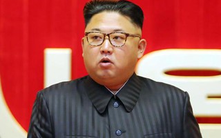 Ông Kim Jong-un làm cấp dưới rớt nước mắt