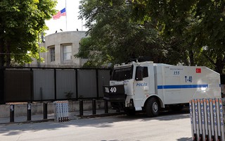 Thổ Nhĩ Kỳ: Bắt tay súng xâm nhập đại sứ quán Mỹ
