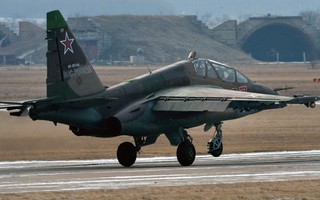 Chiến đấu cơ Su-25 của Nga rơi vào khu dân cư