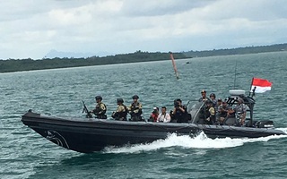 Tổng thống Indonesia lên tàu chiến đến quần đảo Natuna