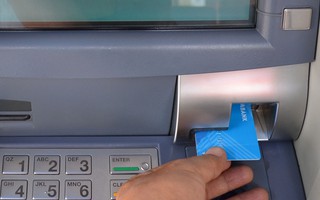 Có nhất thiết phải chuyển đổi thẻ ATM?