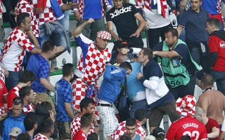 Sao Croatia run rẩy vì “khủng bố thể thao”