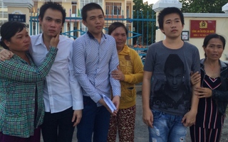 Vụ 3 bị cáo kêu oan ở Cà Mau: Đoàn tụ trong nước mắt