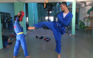 Ngày đầu tập luyện của "sếu vườn" Vovinam cao 2,15m