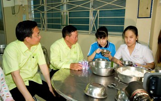 An Tín Travel tặng quà cho trường mù Nguyễn Đình Chiểu