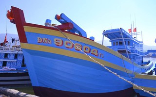 Vụ chìm tàu vỏ gỗ lớn nhất Đà Nẵng: Tìm thấy 1 ngư dân mất tích