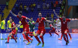 Gây sốc loại Brazil, Iran lập kỳ tích ở World Cup futsal!