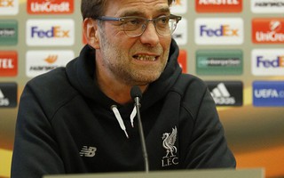 HLV Klopp: Ai bảo Van Gaal không biết gì về bóng đá?