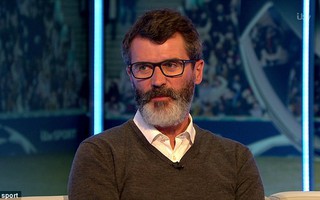 Roy Keane "xát muối" vào vết thương Arsenal