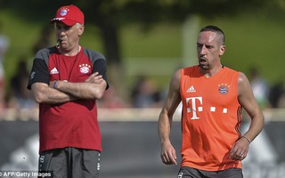 Ancelotti nhận thư Pep trong ngày ra mắt Bayern