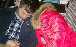 Trung Quốc: Kẹt xe 20 giờ, cô dâu ngất xỉu vì đói