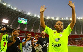 Cầu thủ Chapecoense sống sót vụ máy bay rơi trở lại sân cỏ