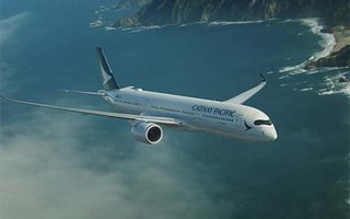 Chiếc A350 đầu tiên của Cathay Pacific đến TP HCM