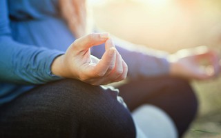 Thiền giúp kiểm soát cảm xúc tiêu cực