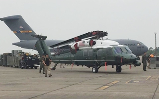 Trực thăng Marine One của Tổng Thống Obama đến Nội Bài