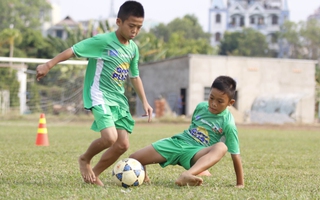 Chữa thấp còi cho “Messi” Việt