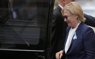 Bác sĩ của bà Clinton lên tiếng