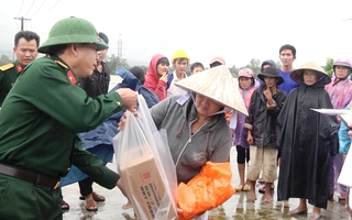 Khốn cùng vì lũ