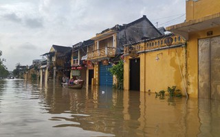 Miền Trung lại lo mưa lũ lớn