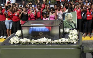 Cuba chuẩn bị chôn cất tro cốt lãnh tụ Fidel