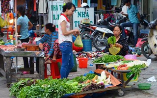 Nỗi lo cơm áo của công nhân ở trọ