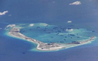 Trung Quốc bắn tên lửa thật ở biển Đông