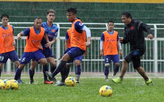 Clip: Tuyển Việt Nam tìm "vàng" AFF Cup dưới mưa