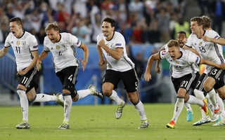 Xem 2 bàn thắng và loạt đá 11 mét cân não đưa Đức vào bán kết