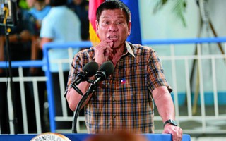 Tổng thống Philippines treo thưởng “khủng" bắt cảnh sát nhúng chàm
